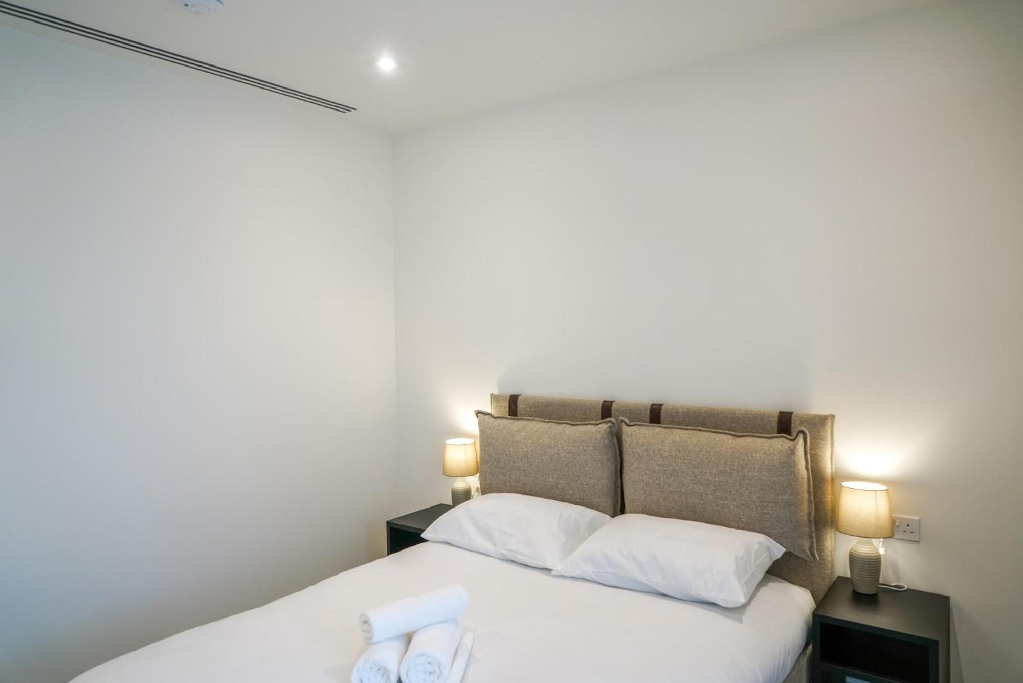 런던 Coppermaker Square In Stratford 아파트 호텔 외부 사진